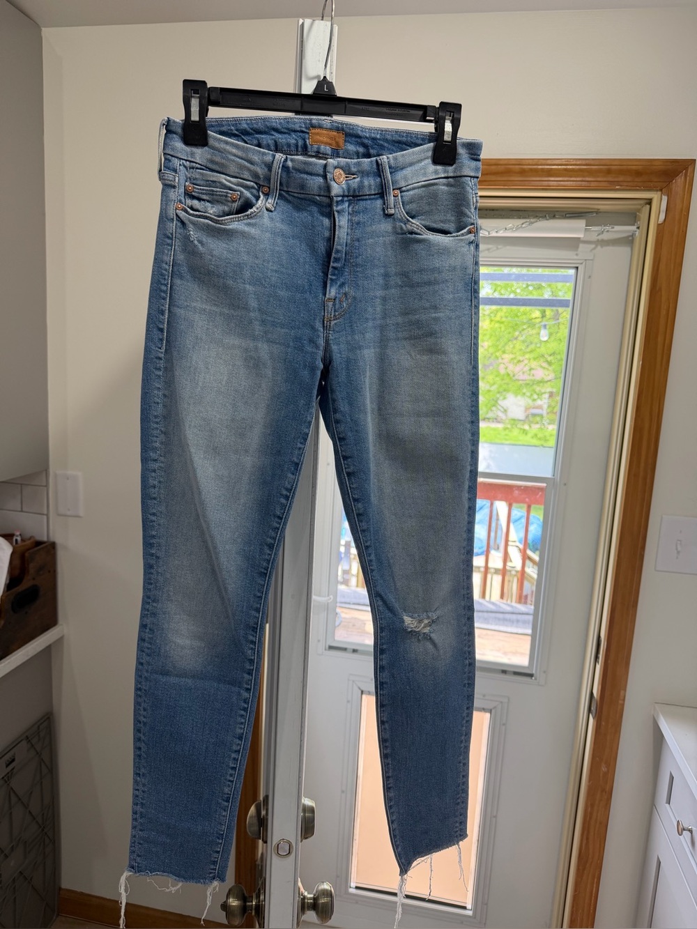 Mother Women’s Light Blue Distressed Skinny Jeans